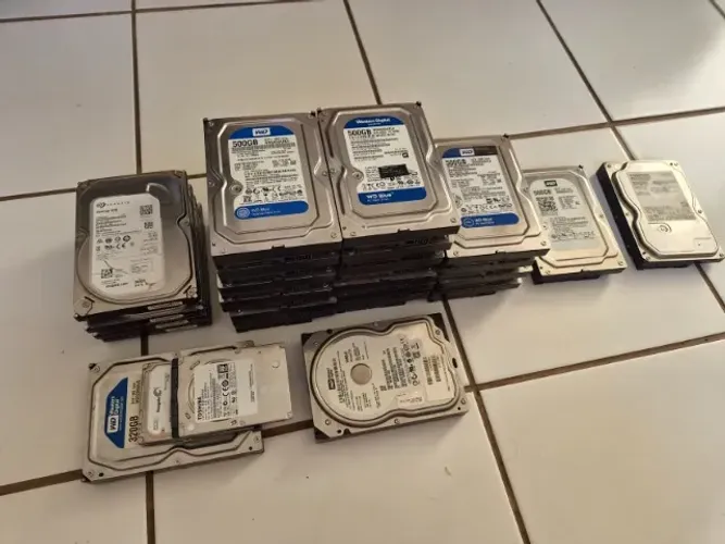 Lote 26 HDs Testados e Funcionando - 22x 500GB + 3x 320GB + 1x 80GB