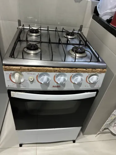 Vendo fogão 4 bocas usado 