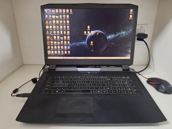 NOTEBOOK AVELL GAMER / WORKSTATION - GTX 1080 8GB - i7-6700K - 64GB RAM