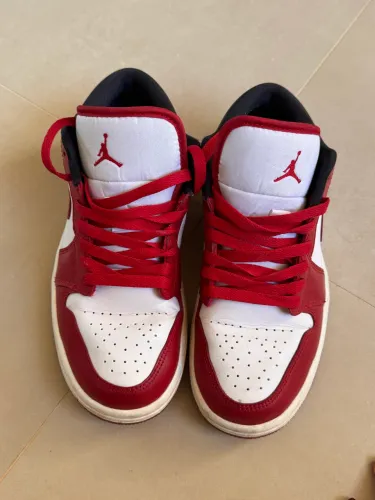 Tênis Nike jordan modelo Chicago 