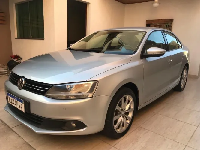 Volkswagen Jetta Comfortline 2.0 T.flex 8V 4P Tipt. 2013