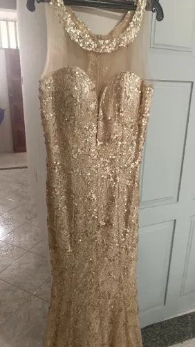 Lote de vestidos festa 20 unidades por 500,00 o cliente escolhe via zap