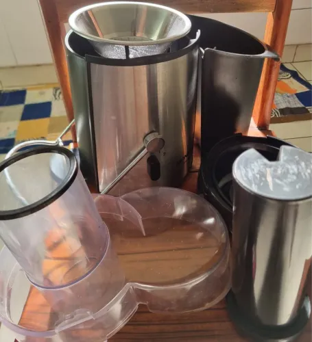 Centrifuga de alimentos Juicer Mondial