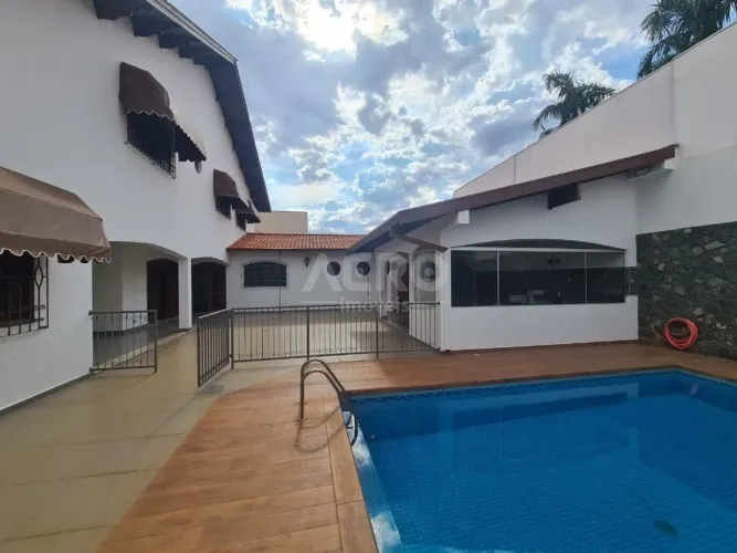 Marailhosa casa com 4 suítes Jd Estoril