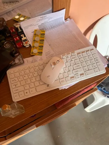 Teclado e mouse Bluetooth 
