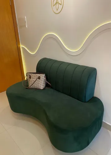 Vendo recamier lindo poltrona na cor verde para recepção clinicas ou studios