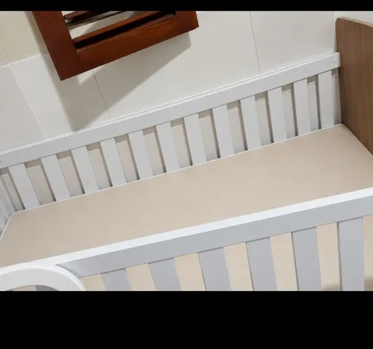 Berço completo que vira cama 