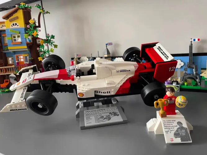 Blocos de Montar Mc Laren Senna Mp4/4 693 Peças