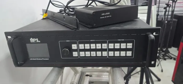 Processadora e sender box de paineis de led