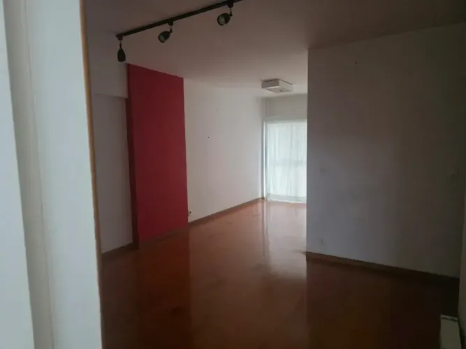Imóvel para venda possui 70 mts2, com quarto e sala c/ dependencia e garagem no Flameng