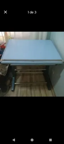 Mesa de desenho antiga pés de madeira 