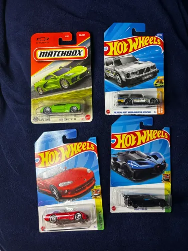 Lote 14 miniaturas Hot Wheels e Matchbox Lacrados | Preço pra Vender Rápido!