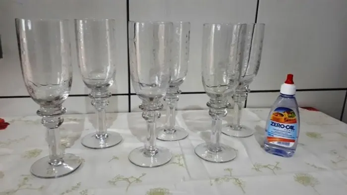 Kit De 6 Taças Grandes Com Detalhes Em Bolinha - Usado
