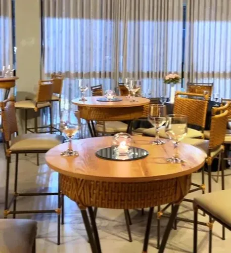Locação de Bistrôs e Banquetas para Festas e Eventos