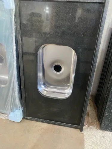 Pia Granito Preto São Gabriel 100x55
