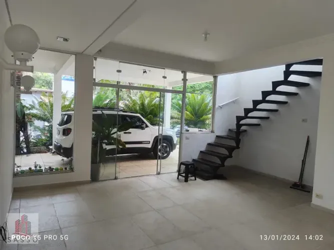 Vendo casa de condomínio em Suzano - SP.