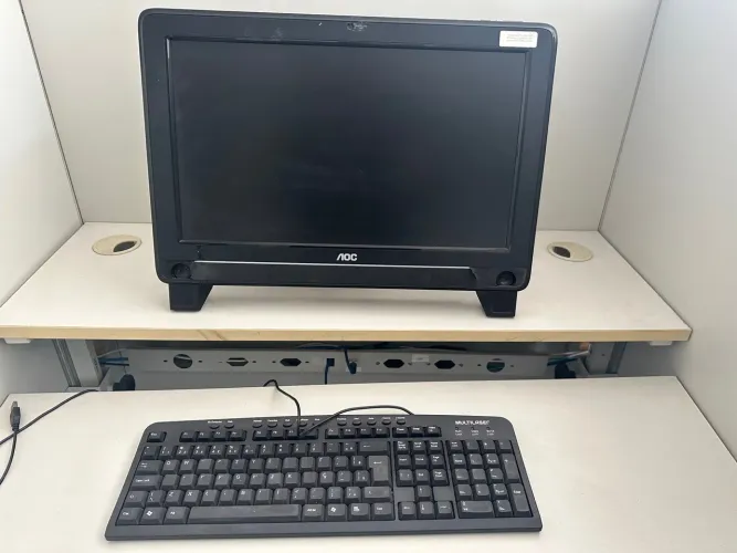 Computador all in one Positivo e Aoc