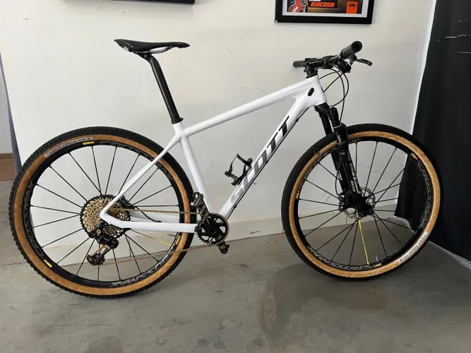 Scott Scale RC 900 tamanho 19 (L) Carbono