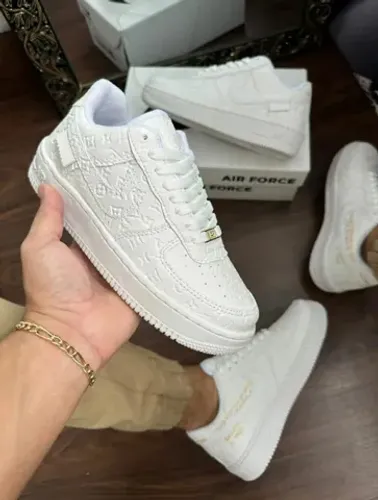 Tênis Air forne Nike Gucci
