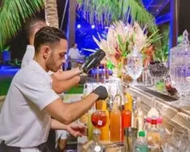Serviço de Bar e Drinks em Goiânia: Coquetéis Premium Para Seu Evento"
