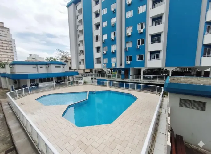 Imóvel para venda possui 62 metros quadrados com 2 quartos em Barreiros - São José - SC