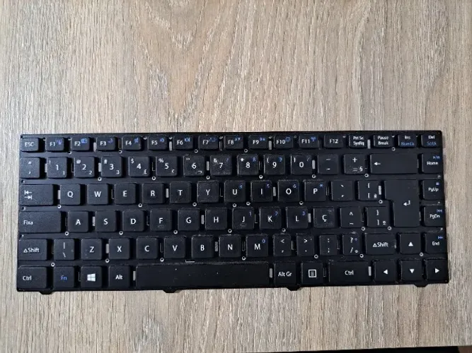 Teclado para Notebook Positivo - Códigos MP-11J78PA-F51QW - Preto, Wifi F11 - Preto Br