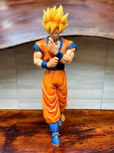 Action Figure Dragon Ball - Goku SJJ Solid Edge Works Banpresto 24cm