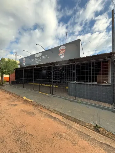 IMÓVEL COMERCIAL COM EXCELENTE LOCALIZAÇÃO