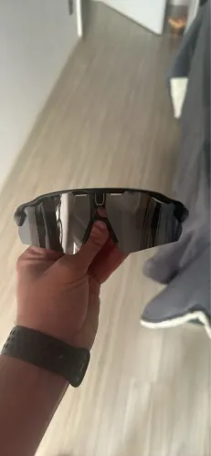 VENDE-SE ÓCULOS DE CICLISMO