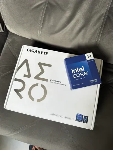 Z790 AERO + i9 14900KF novo