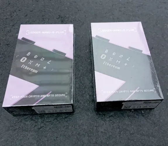 Ledger Nano S Plus Crypto Hardware Wallet - Carteira de Criptomoedas