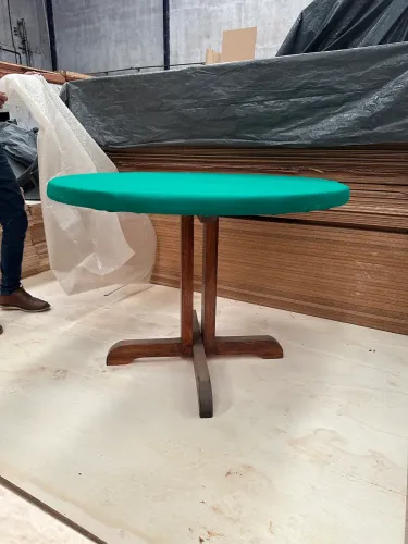 Mesa baralho redonda estofada 1m
