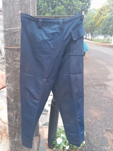 Calça para motosserra.