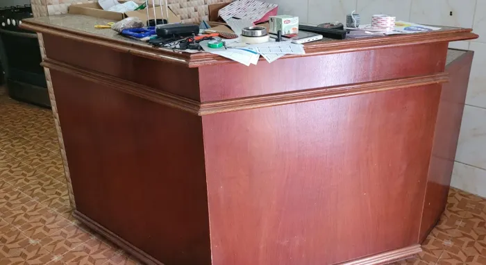 Balcão Bar Madeira Fixe e Mármore