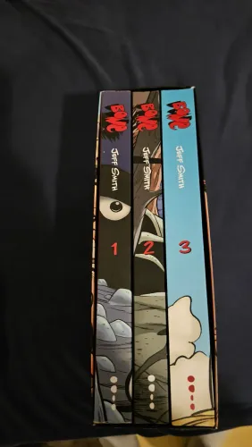 Box HQ Bone - Jeff Smith