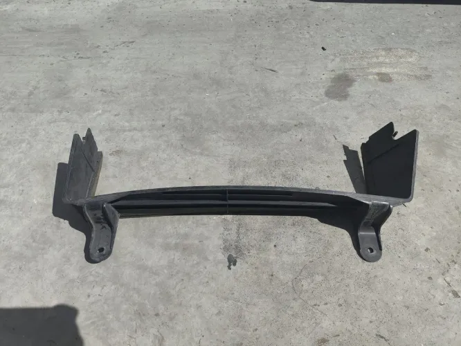 Defletor radiador superior Onix Prisma 2013 a 2019