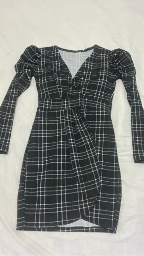 Vestido Plaid Manga Longa - Elegância e Estilo