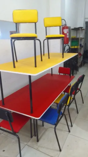 Conjuntos mesas infantil coloridas
