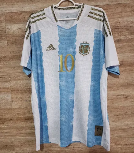 Camisa da Argentina homenagem ao Maradona