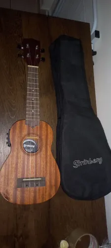 Ukulele Soprano elétrico 