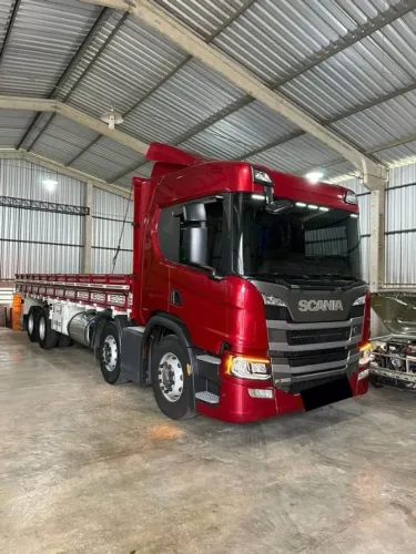 Scania P360 carroceria 2021