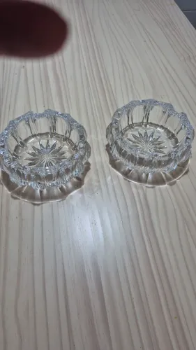 2 cinzeiros de cristal
