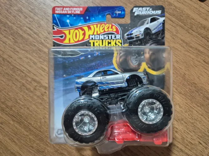Miniatura Monster Truck Hot Wheels Fast and Furious Nissan Skyline Brie