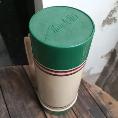 Garrafa Térmica Vintage Aladdin 750ml