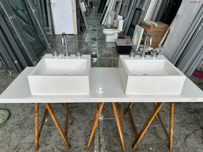 Pia banheiro Cuba dupla sobreposta quartzo branco 
