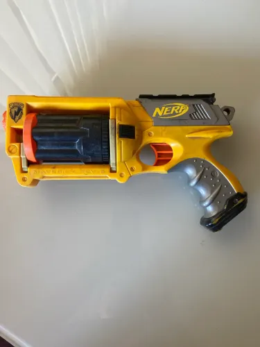 Brinquedo nerf maverick rev 6