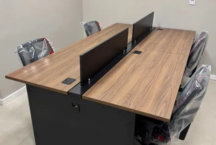 ESTAÇÃO DE TRABALHO 4 pessoas com divisórias - LOJA IKONMIXOFFICE