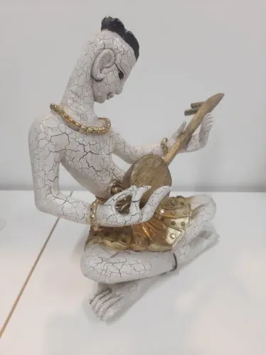 Estatueta Músico Cítara Sentado