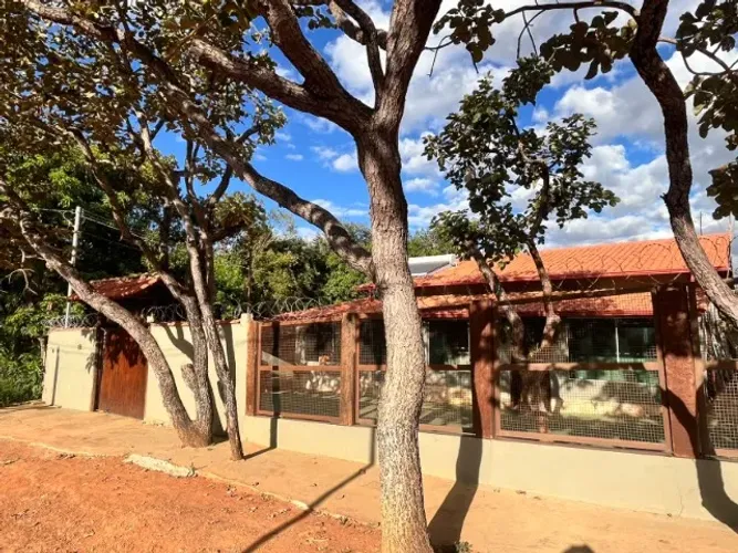 Sitio de 1.000m², todo murado casa, espaço gourmet, poço artesiano, Jaboticatubas.