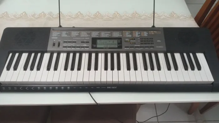 Teclado cásio LK 265 Com Teclas iluminadas cor preto